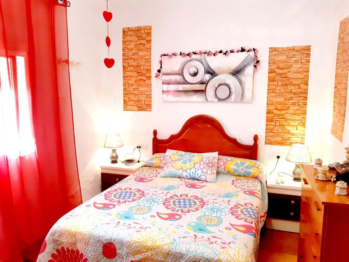 Charming House In Illar With Mountain View And Balcony Villa Екстериор снимка