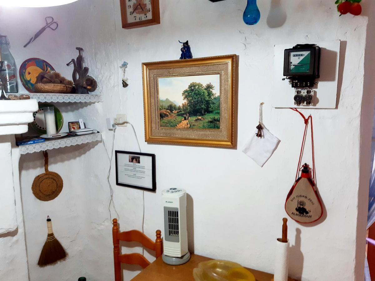 Charming House In Illar With Mountain View And Balcony Villa Екстериор снимка