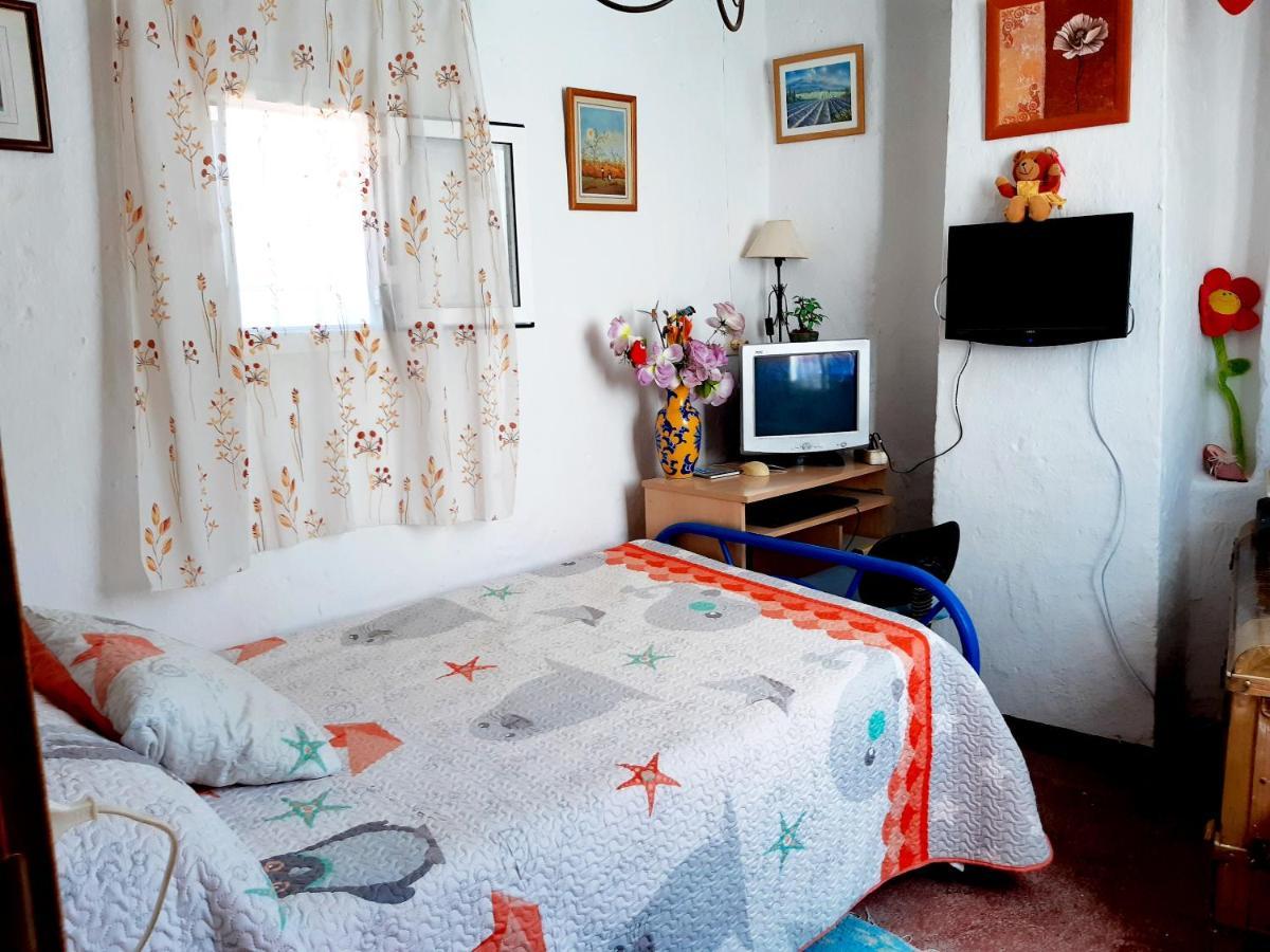 Charming House In Illar With Mountain View And Balcony Villa Екстериор снимка