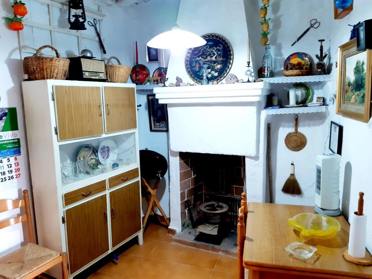 Charming House In Illar With Mountain View And Balcony Villa Екстериор снимка