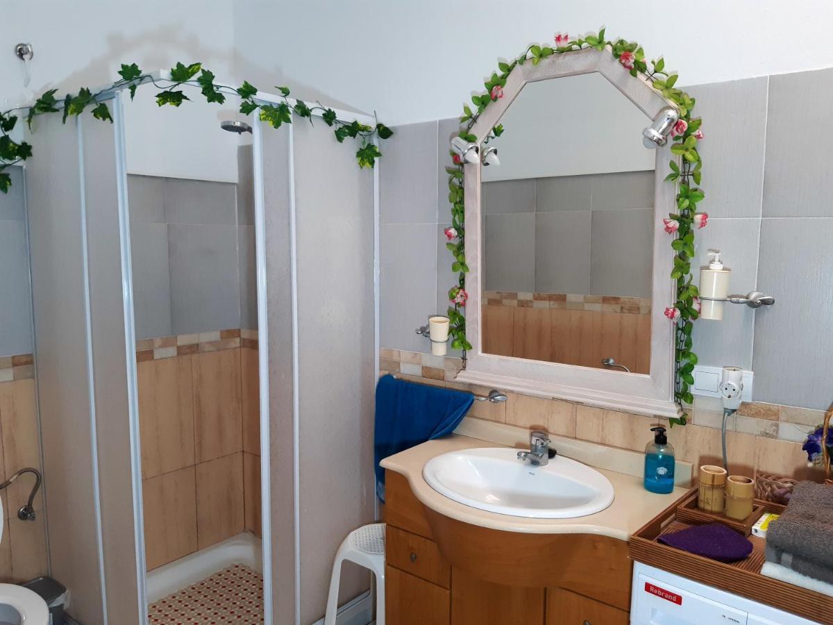 Charming House In Illar With Mountain View And Balcony Villa Екстериор снимка
